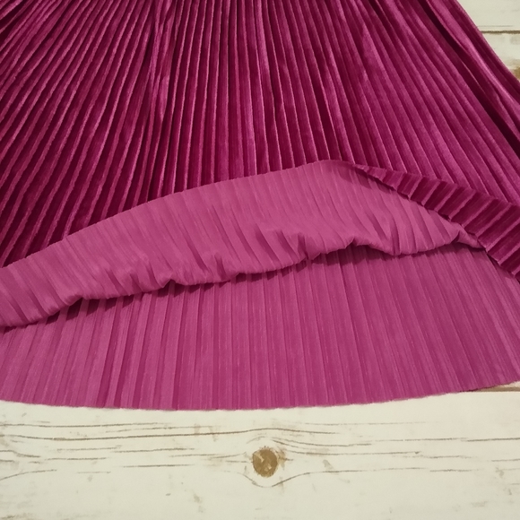 Zara Hot Pink Faux Velvet Accordion Pleated MIDI Skirt Small - Picture 7 of 9